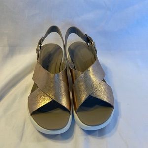 Timberland sandals woman’s size 7.5